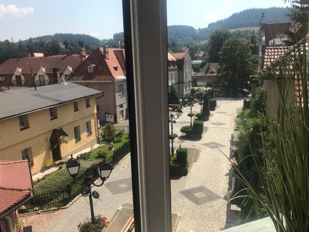 Nokturn Apartament Duszniki Zdrój Buitenkant foto
